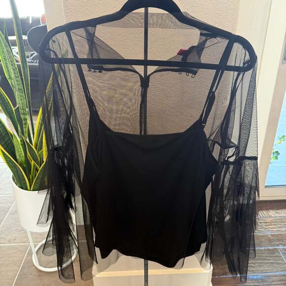 Vince Camuto Tops - Vince Camuto Womens Black Long Sleeve Ruffle Front Top